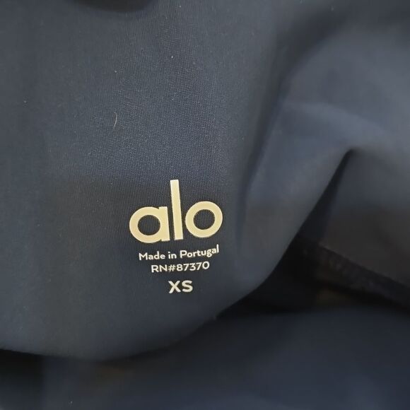 High-waist, Ripped Warrior Legging- Alo yoga xs - Picture 7 of 7